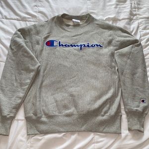 Sweatshirt/Crewneck